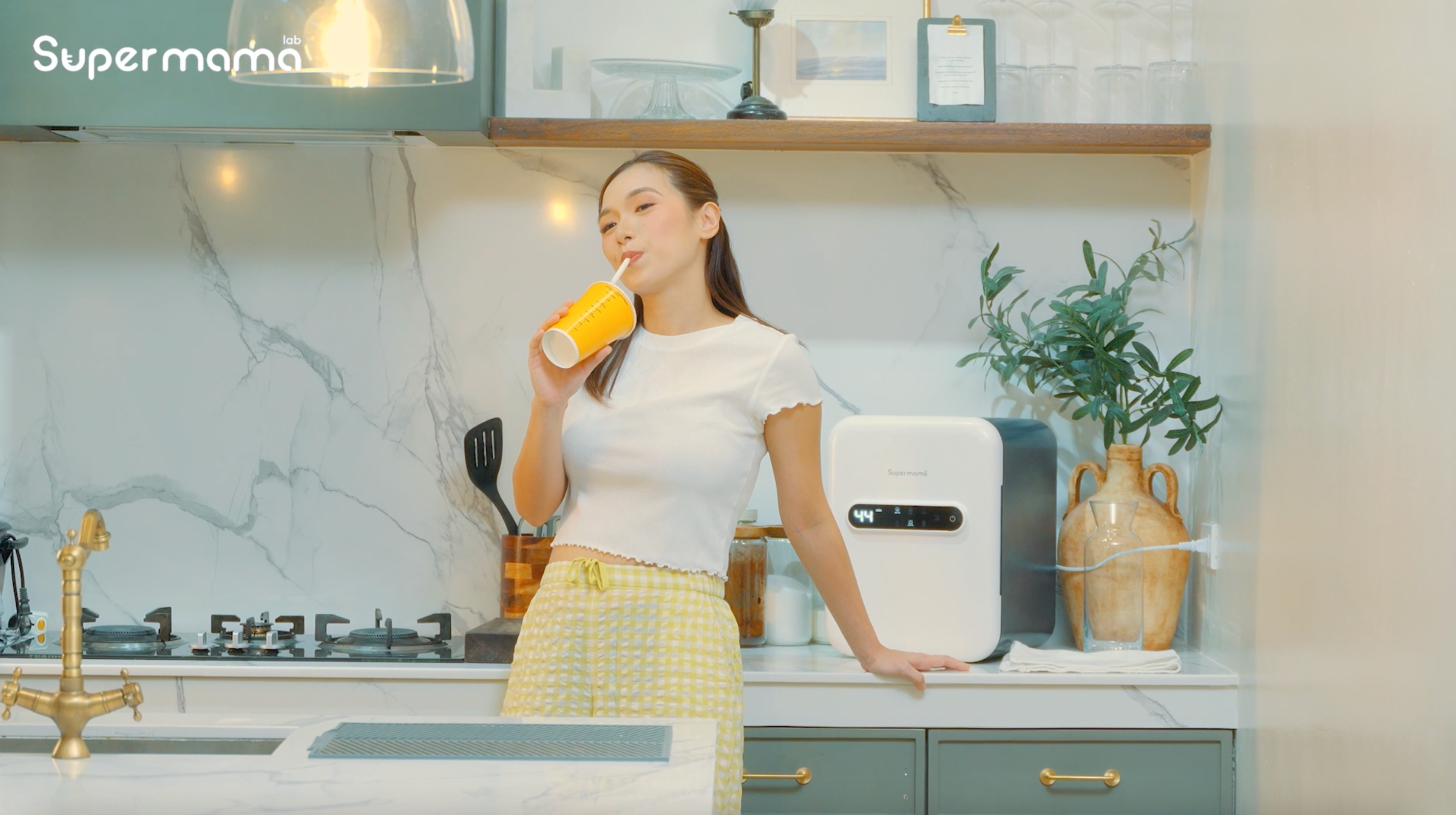 Load video: modern mom erika ching supermama lab